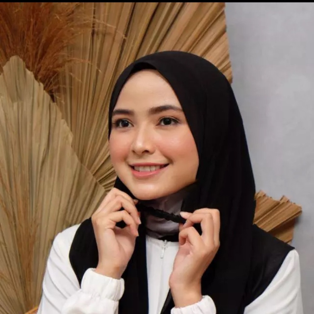 Elegant Black Hijab